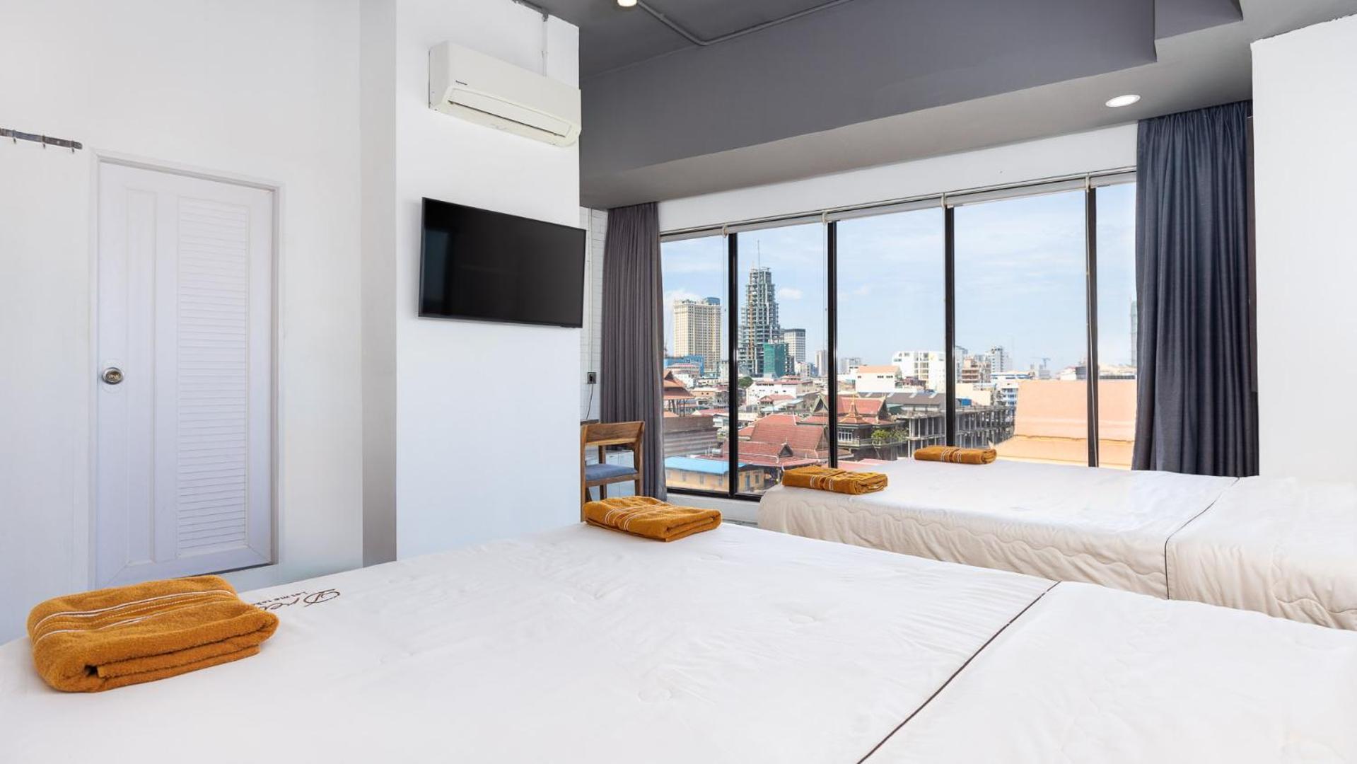 Sky Hotel Central Phnom Penh - Rooms & Apartments Exterior photo