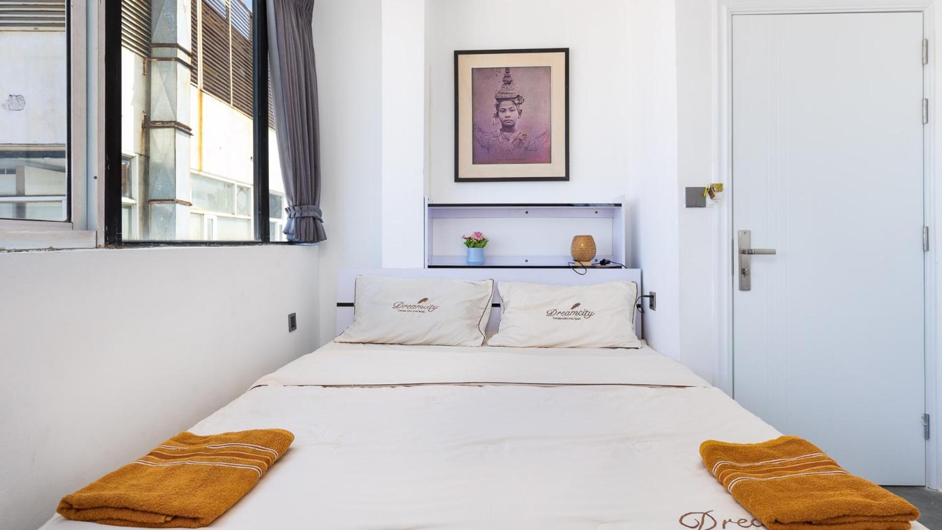 Sky Hotel Central Phnom Penh - Rooms & Apartments Exterior photo