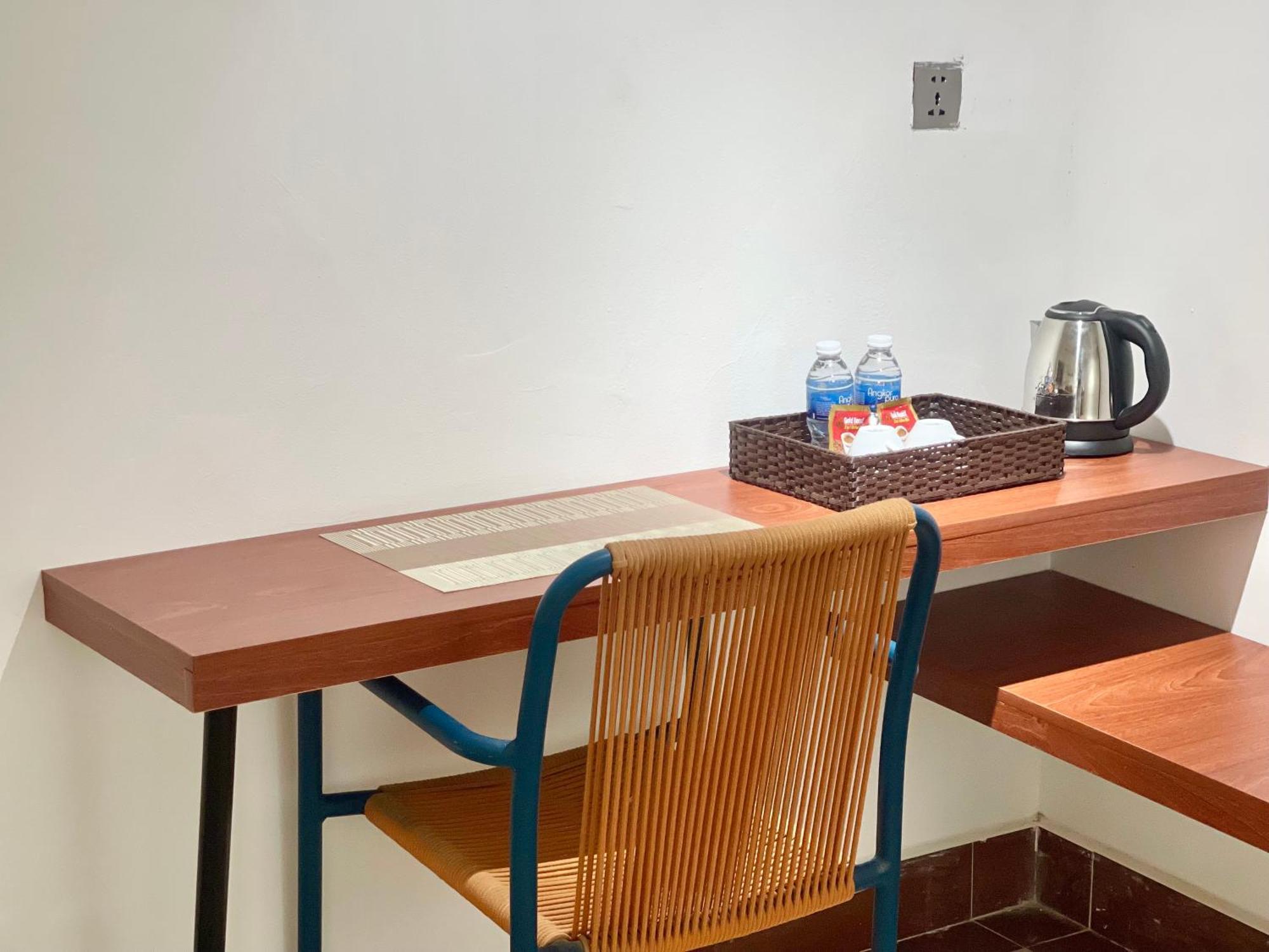 Sky Hotel Central Phnom Penh - Rooms & Apartments Exterior photo